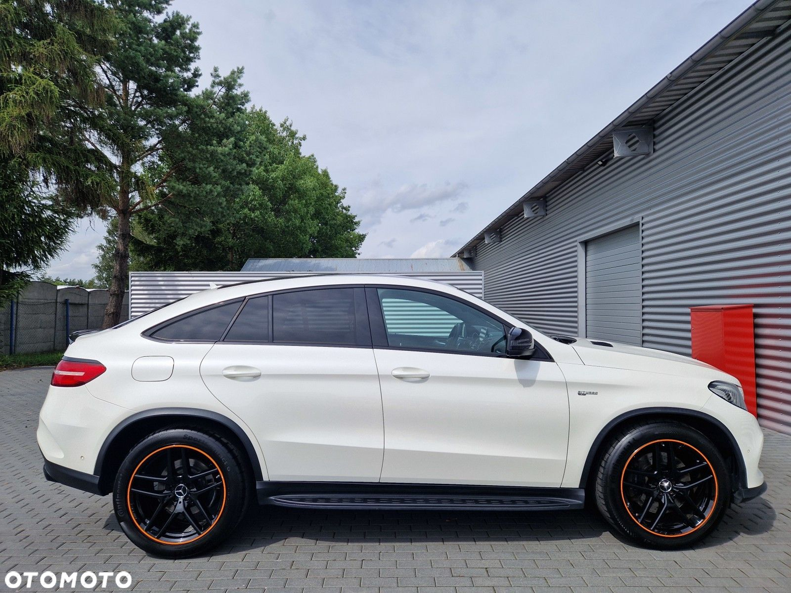 Mercedes-Benz GLE - 32