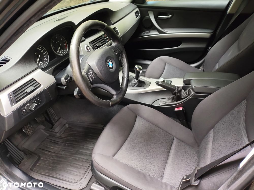 BMW Seria 3 - 10