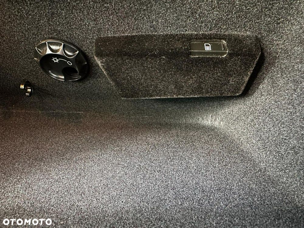 Volkswagen Passat 2.0 TDI DPF Highline - 30