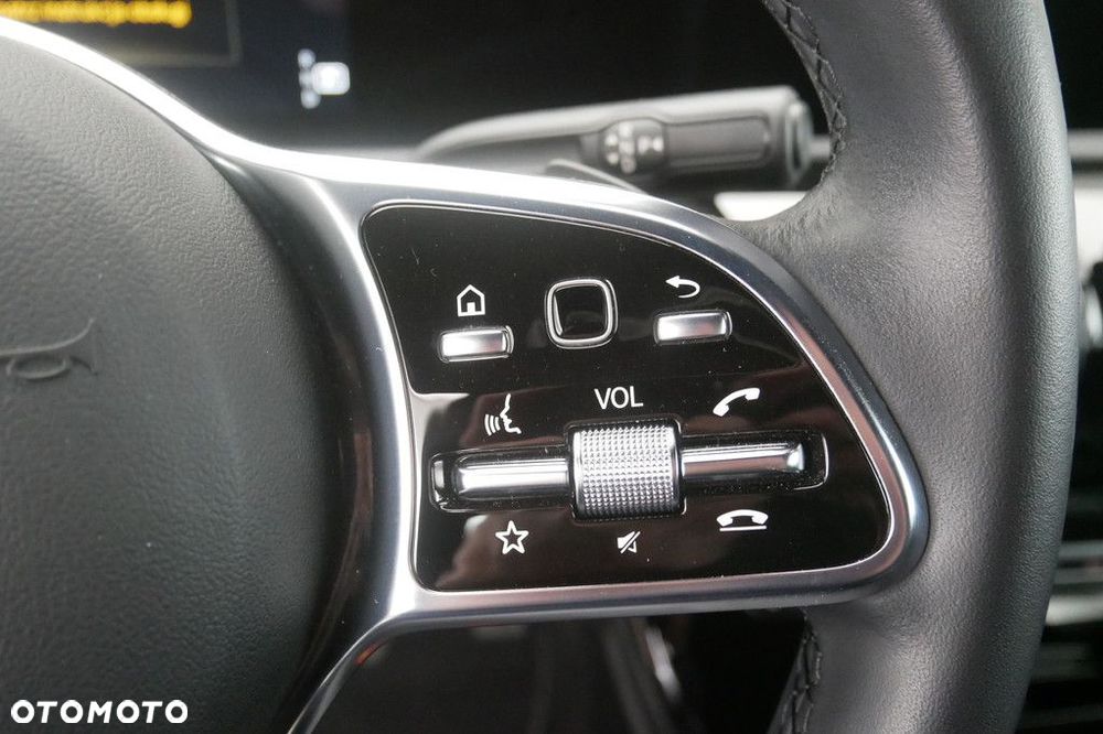 Mercedes-Benz CLA - 24