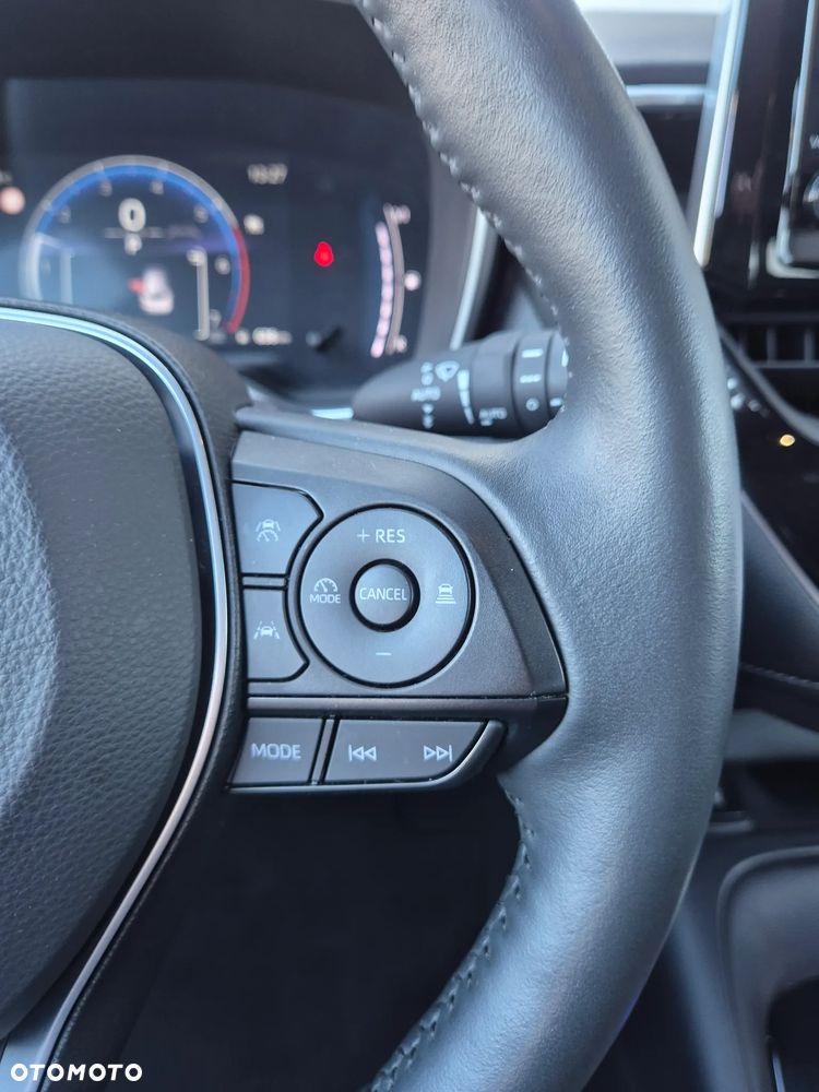 Suzuki Swace 1.8 Hybrid Premium Plus CVT - 16