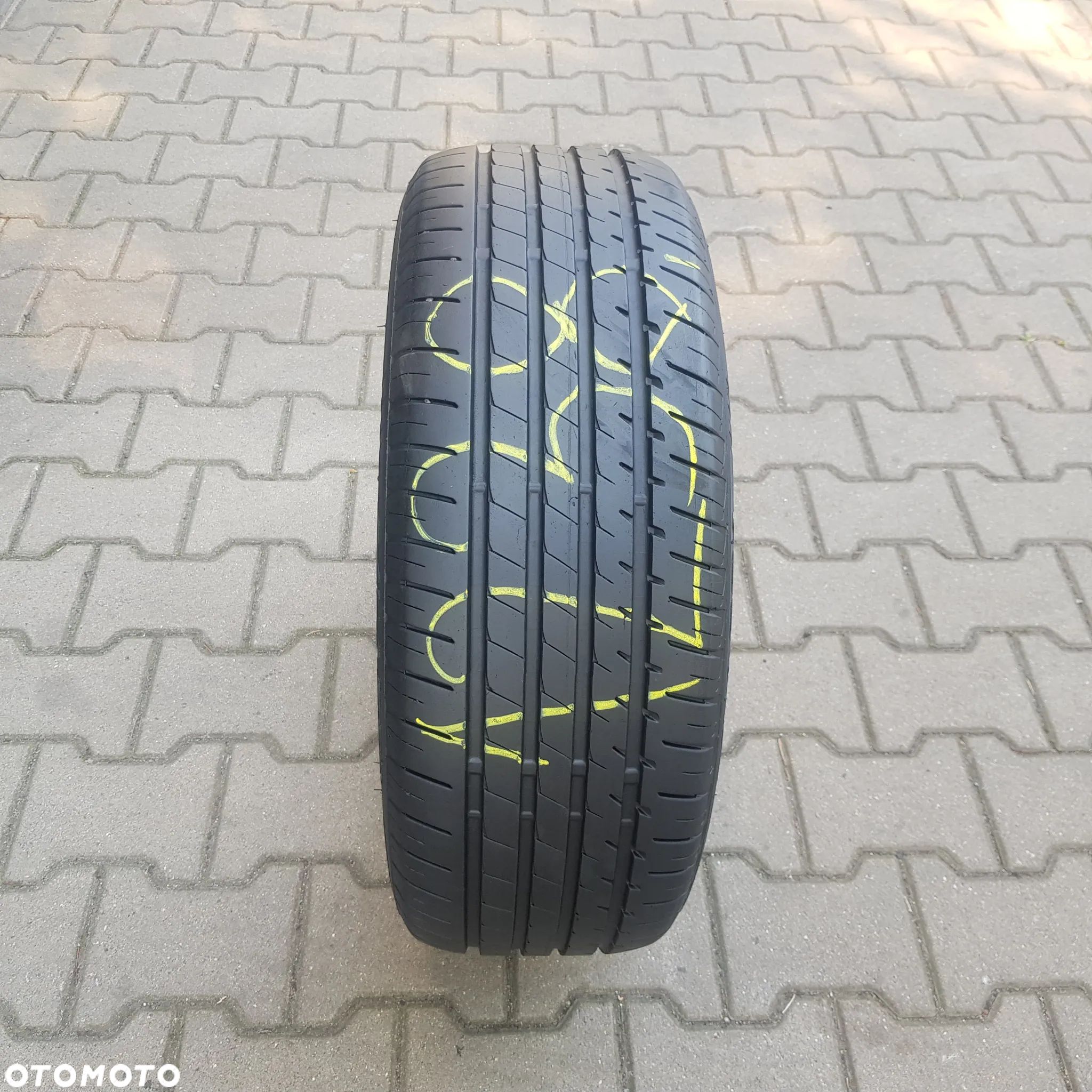 1x 215/55R17 Lassa Driveways Data produkcji 2022 Opona letnia - 1