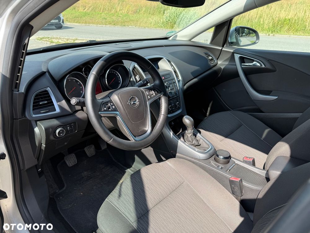 Opel Astra 1.4 T Enjoy - 9