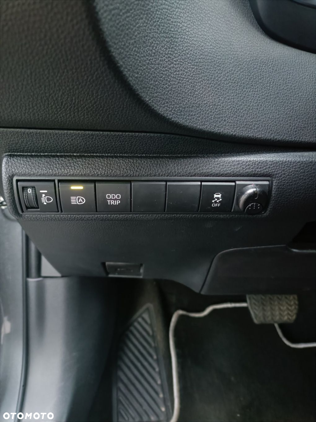 Toyota Corolla 1.8 Hybrid Comfort - 20