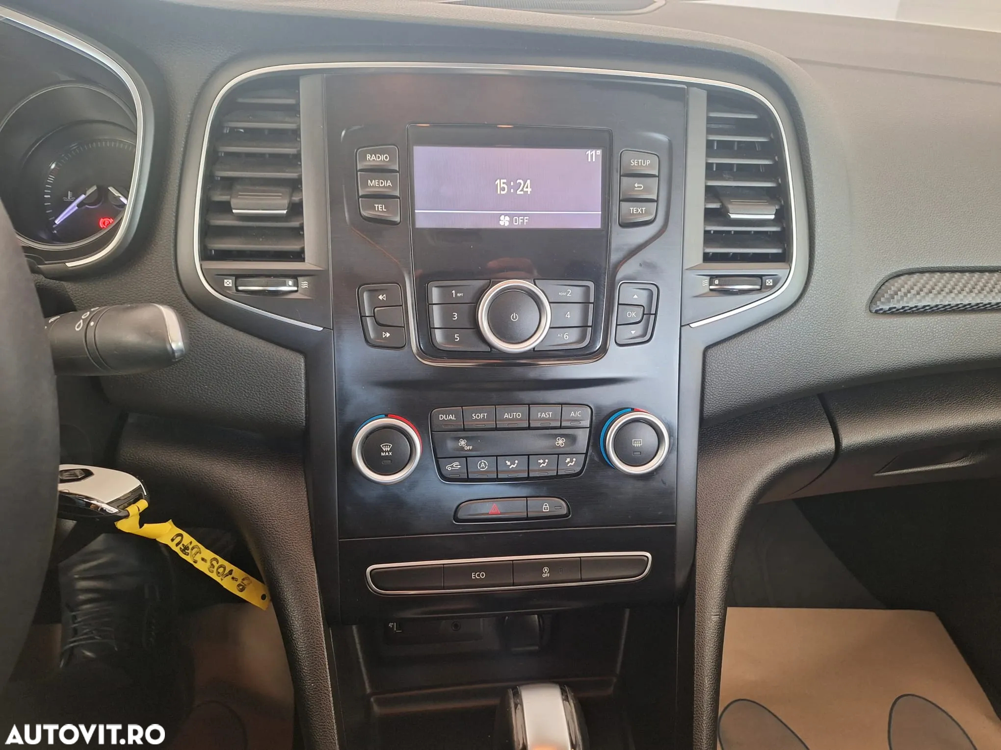 Renault Megane TCe EDC Zen - 12