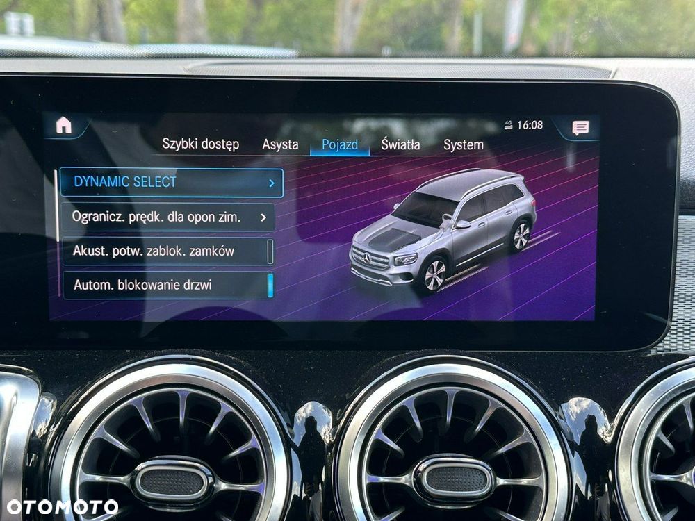 Mercedes-Benz GLB 200 7G-DCT - 35
