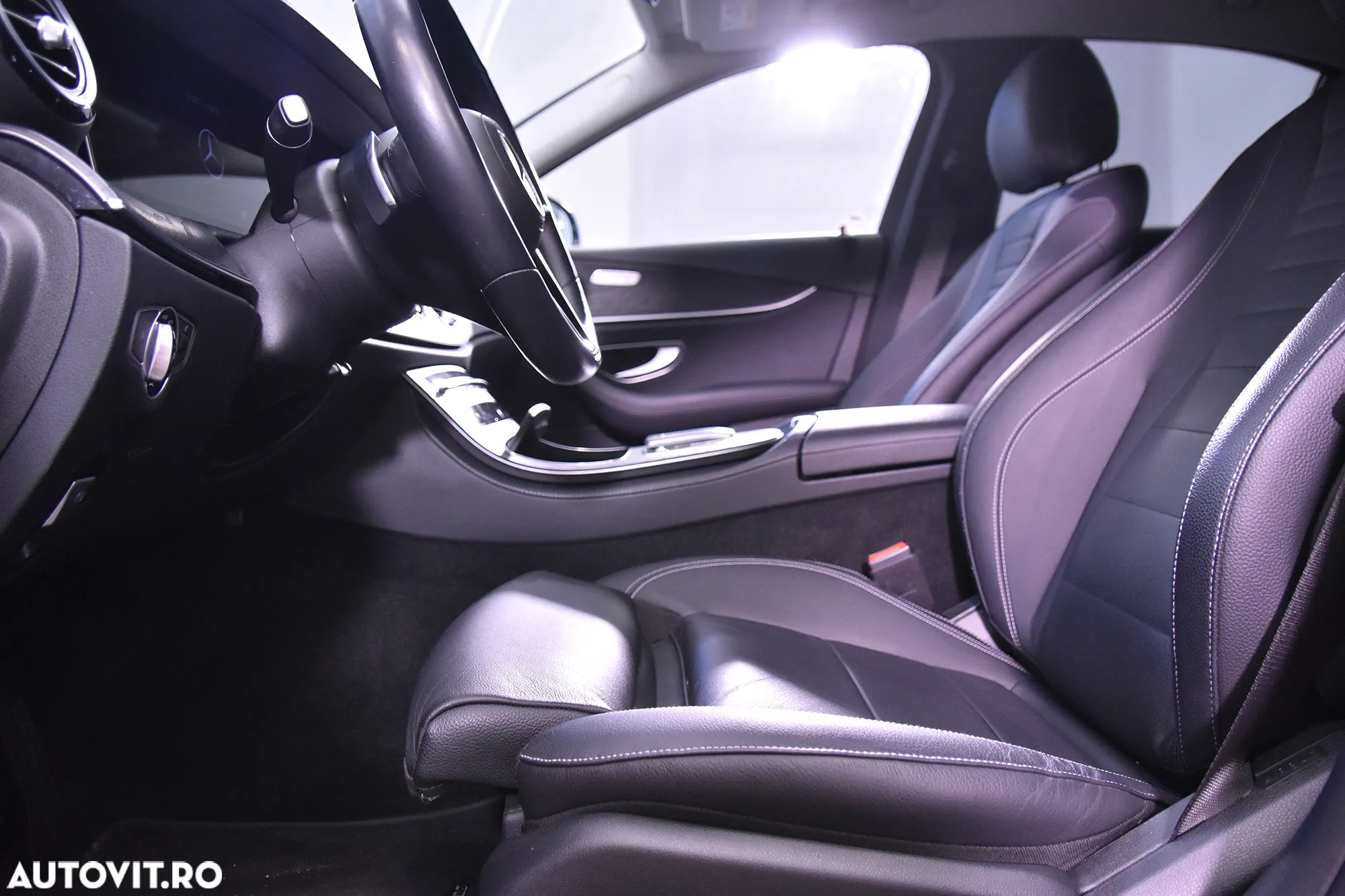 Mercedes-Benz E 200 MHEV Aut. - 24