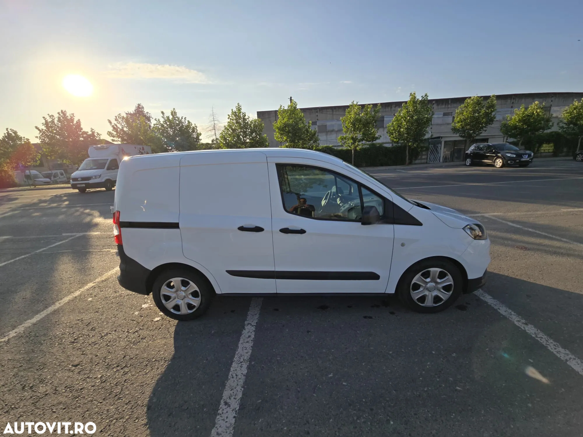 Ford Courier - 4