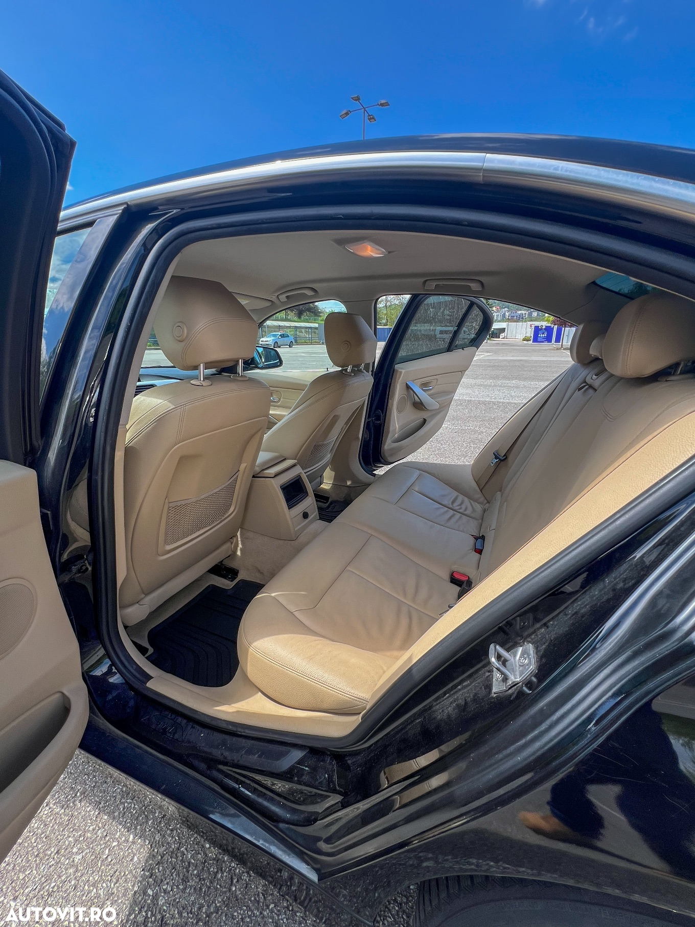 BMW Seria 3 320i Efficient Dynamics Edition - 6
