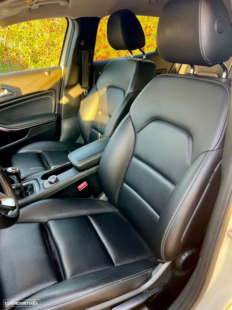 Mercedes-Benz GLA 180 d Activity Edition - 10