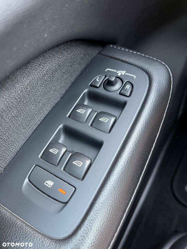 Volvo V60 D3 Geartronic Momentum Pro - 41