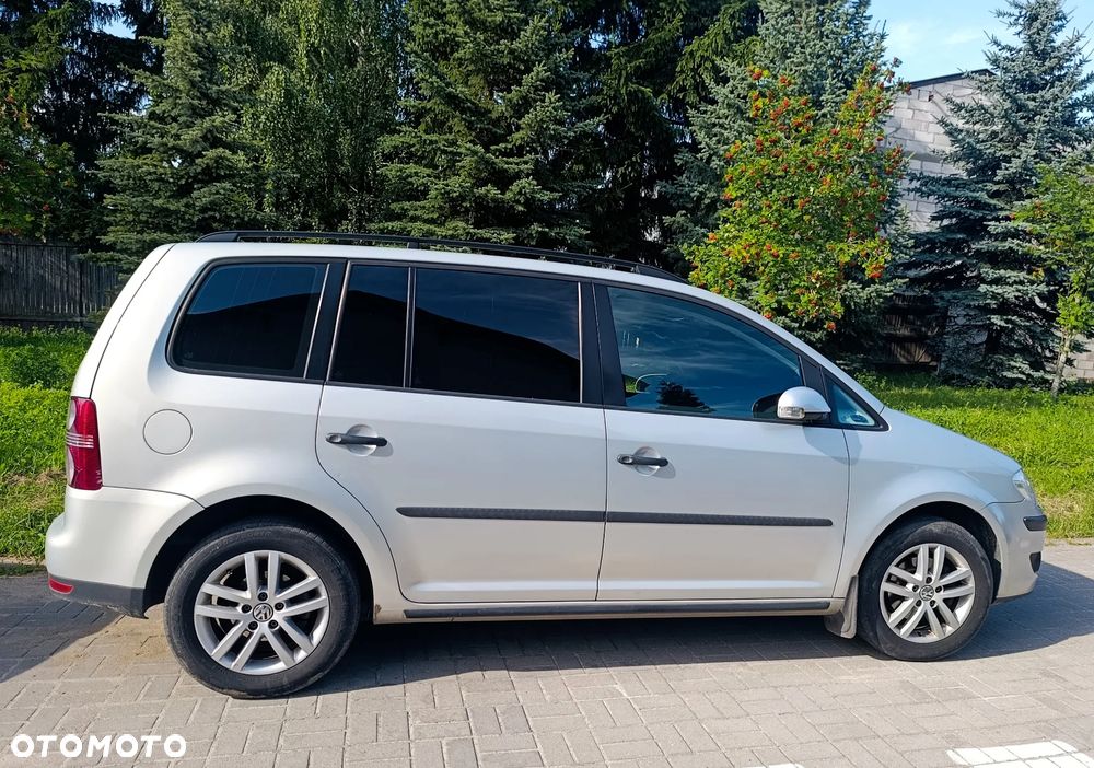 Volkswagen Touran - 6