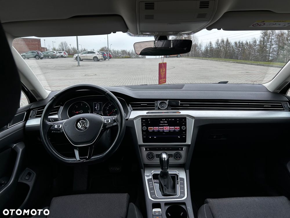 Volkswagen Passat Variant 1.6 TDI SCR DSG Business - 12
