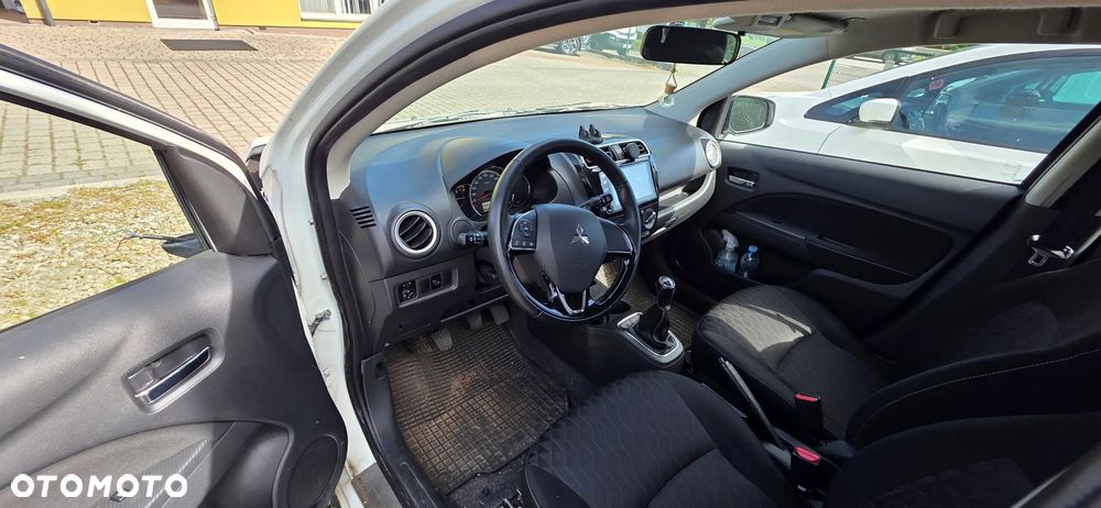 Mitsubishi Space Star 1.2 Inform Plus - 12