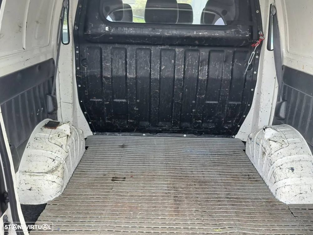 Toyota HiAce 2.5 D-4D Service 2.8T AC - 31