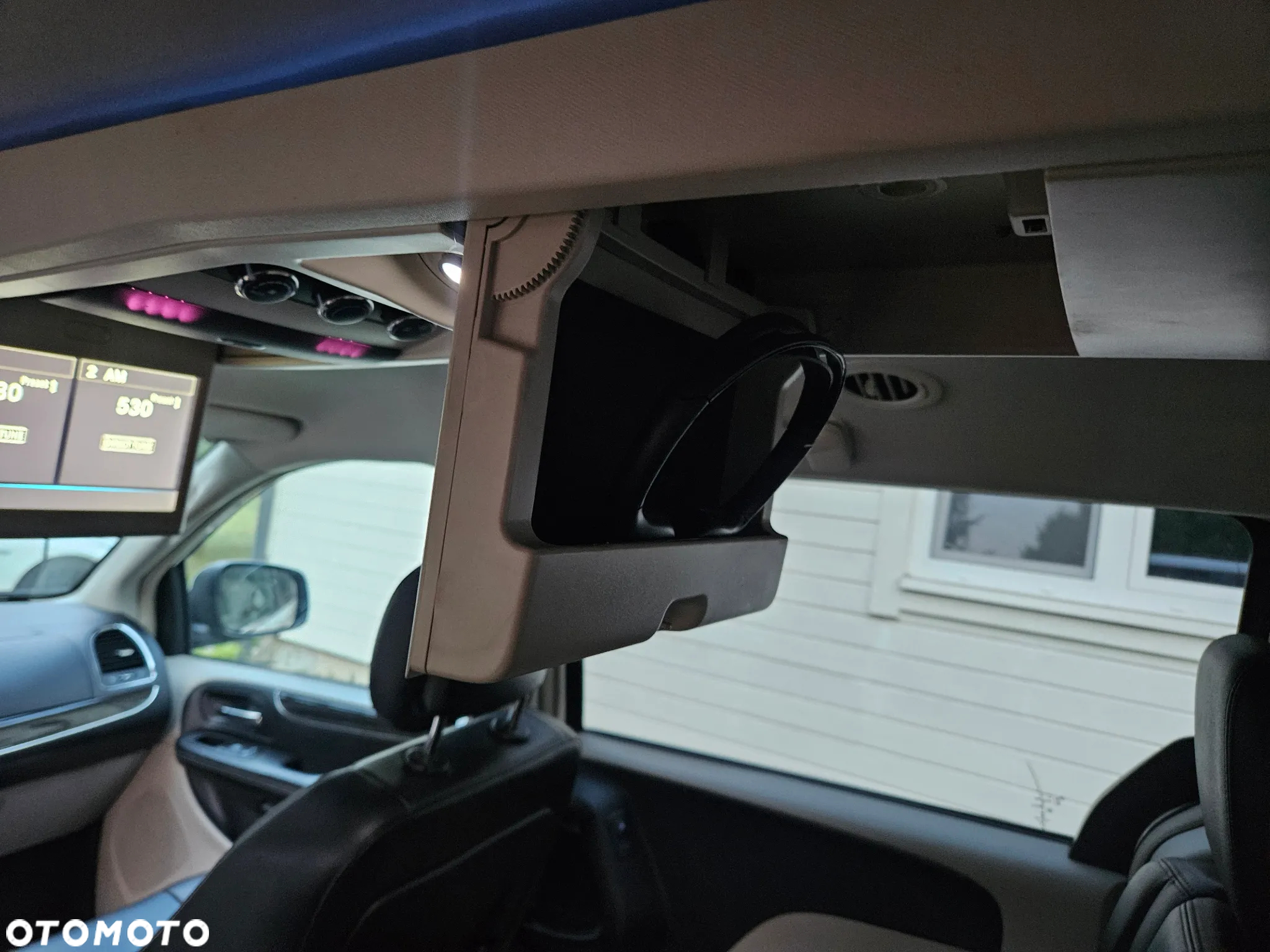 Chrysler Town & Country 3.6 Touring - 16