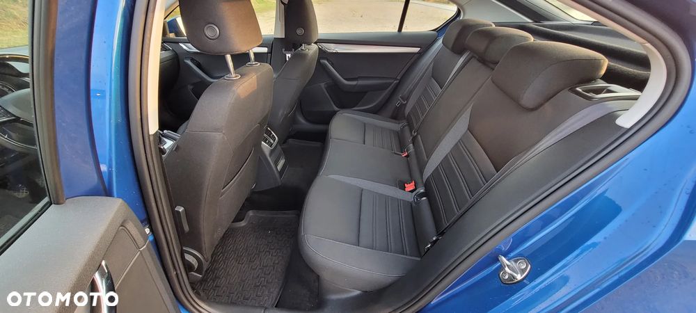 Skoda Octavia 1.4 TSI Ambition - 10