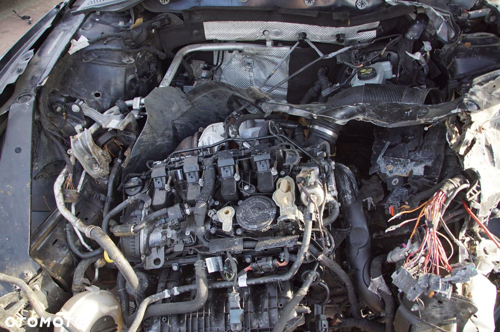 Auto na części - Volkswagen Passat B8 1.8 TSI 180 KM CJSC QTQ LC9X 2016R Silnik Skrzynia Drzwi Lusterko Szyba Lampa Deska Kokpit Sterownik Moduł Licznik Wyświetlacz Kierownica Panel - 18