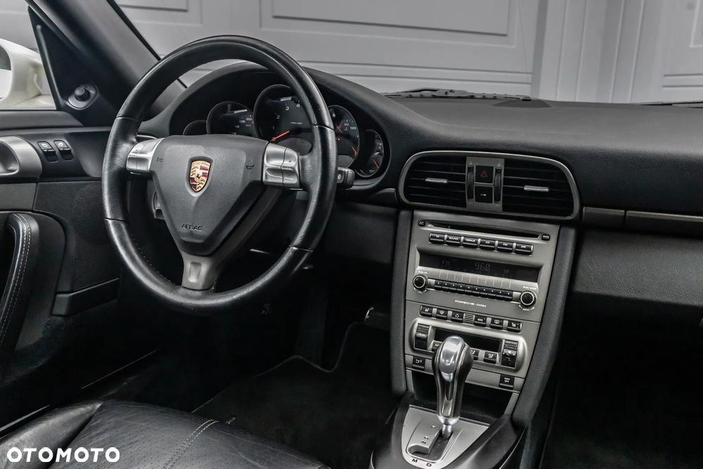 Porsche 911 Carrera Tiptronic S - 29