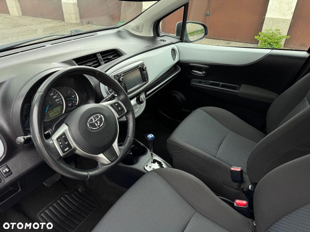 Toyota Yaris - 16