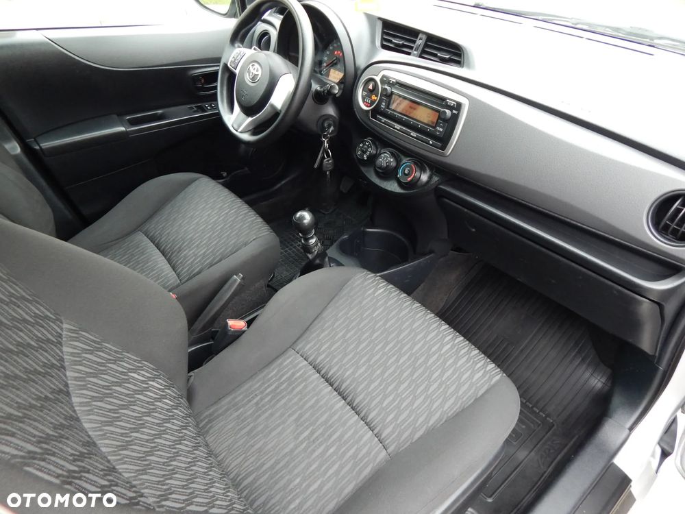 Toyota Yaris 1.33 VVT-i Comfort - 17