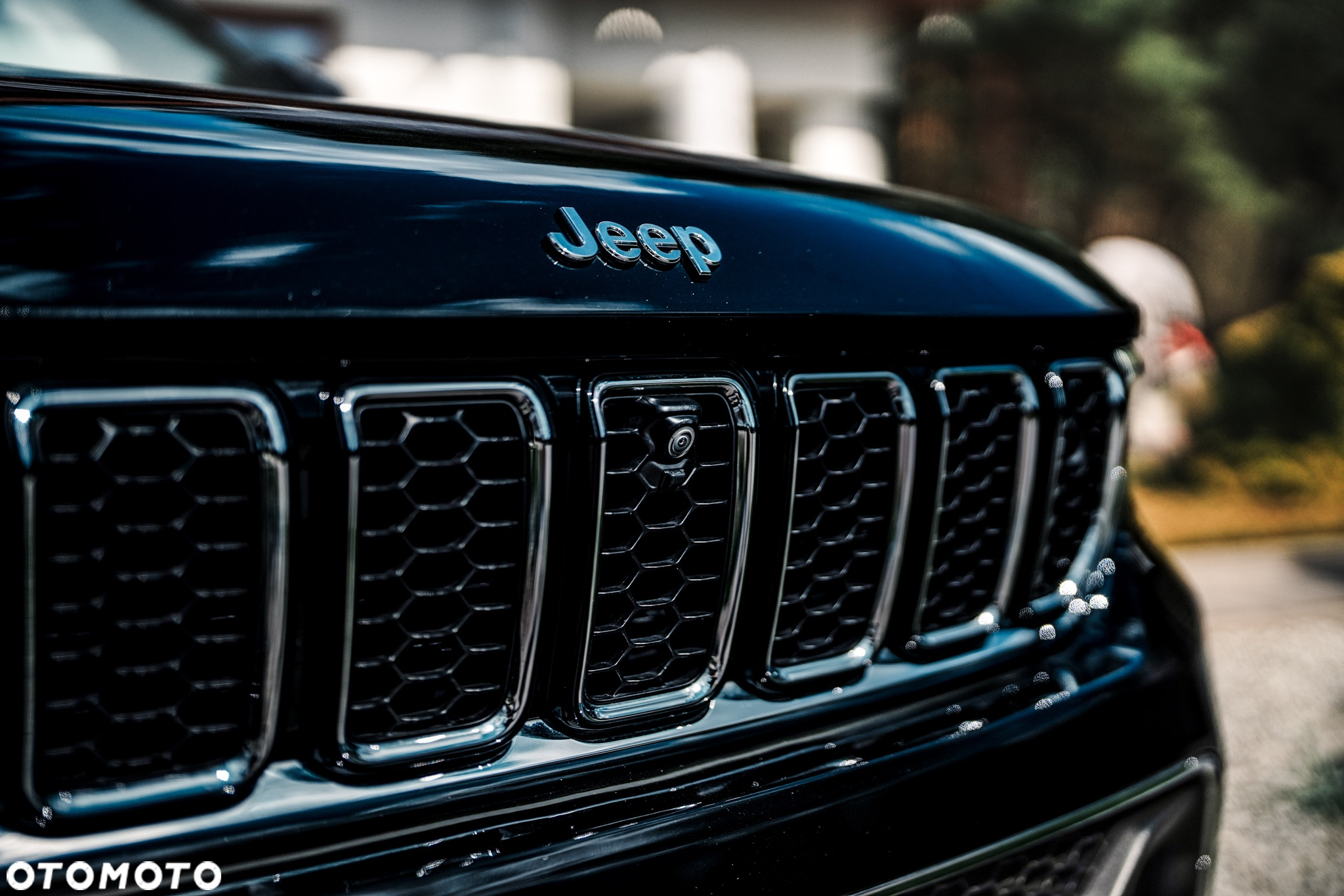 Jeep Grand Cherokee - 25