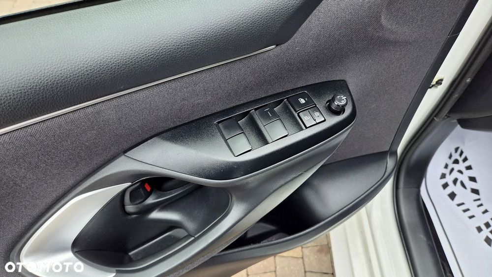 Toyota Yaris 116 1.5 VVT-i Comfort - 31