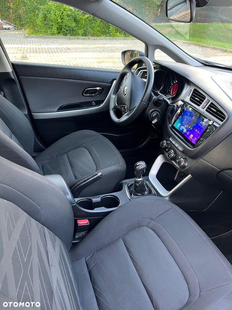 Kia Ceed 1.4 CVVT Dream Team Edition - 21