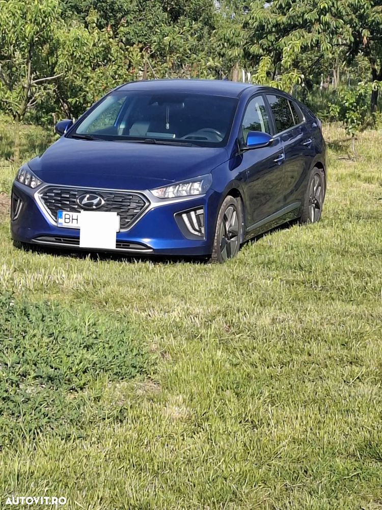 Hyundai IONIQ - 14