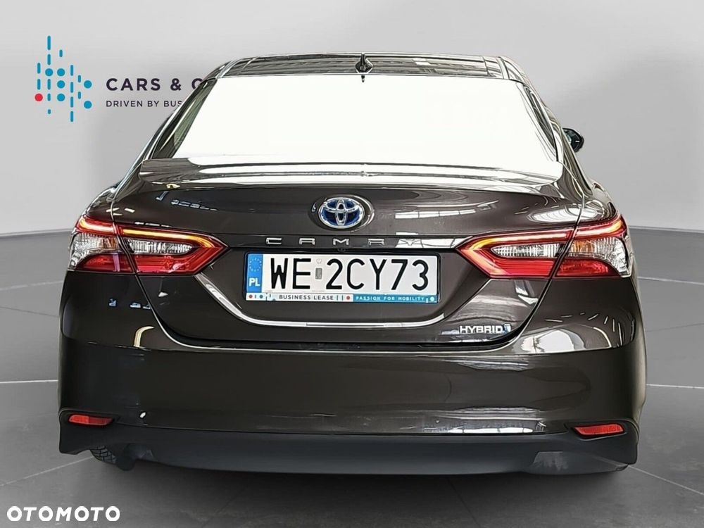 Toyota Camry 2.5 Hybrid Comfort CVT - 21