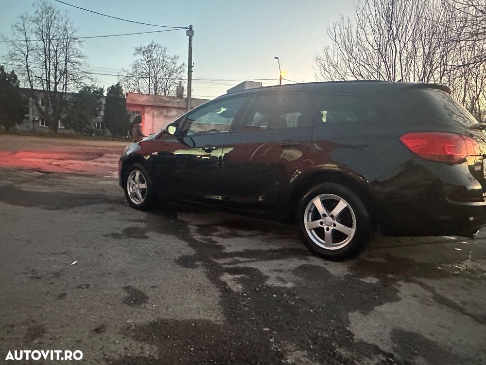 Opel Astra 2.0 CDTI DPF Sports Tourer - 8