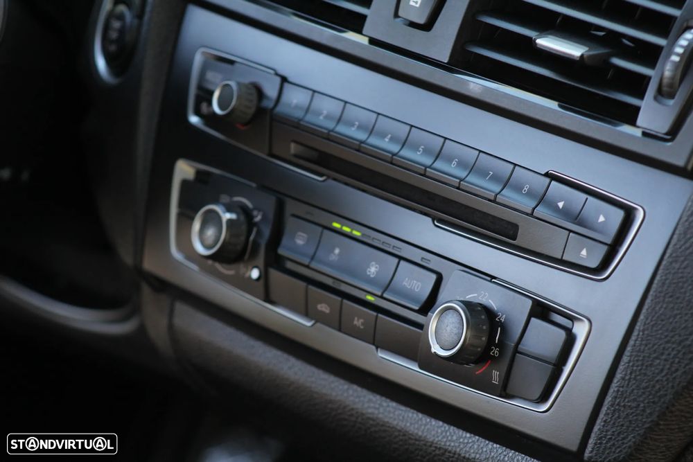 BMW 218 d Coupe Line Sport - 28