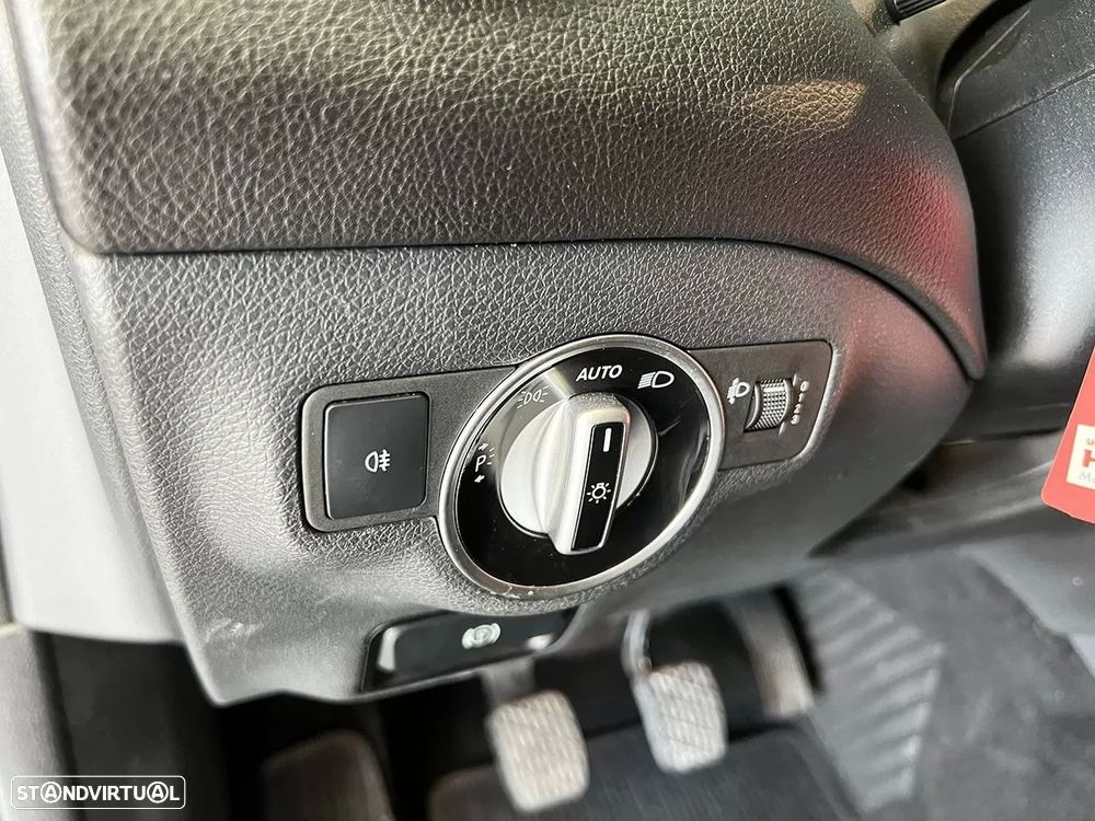 Mercedes-Benz CLA 180 d Shooting Brake Urban - 22