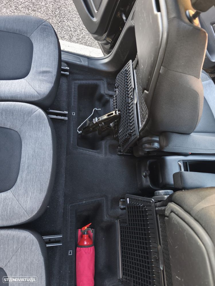 Citroën Grand C4 Spacetourer - 31