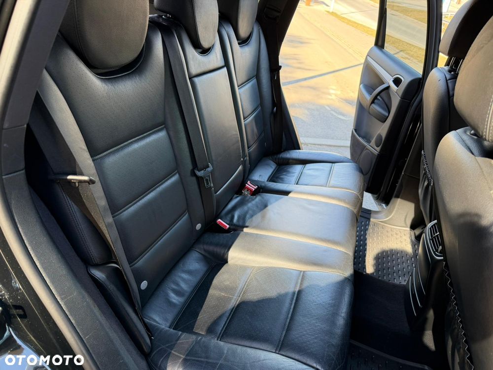 Porsche Cayenne Tiptronic S - 12