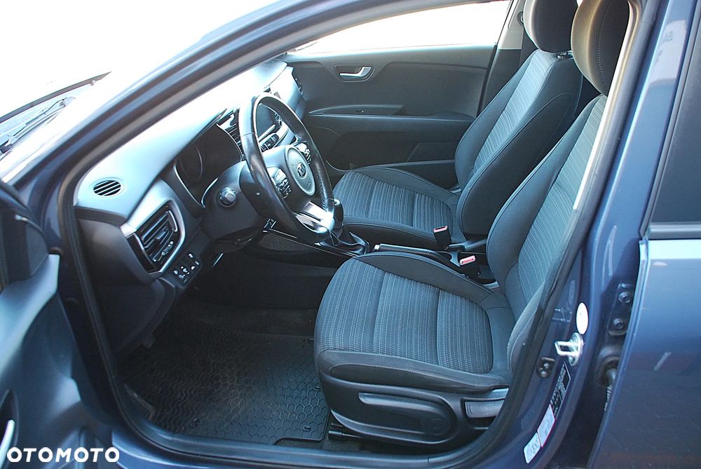 Kia Stonic 1.6 CRDi Vision - 17