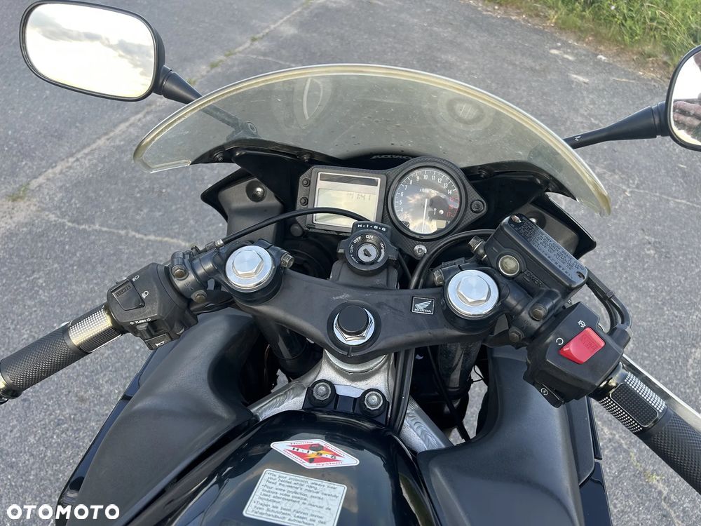 Honda CBR - 8