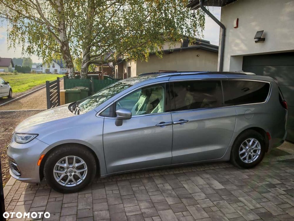 Chrysler Pacifica - 5