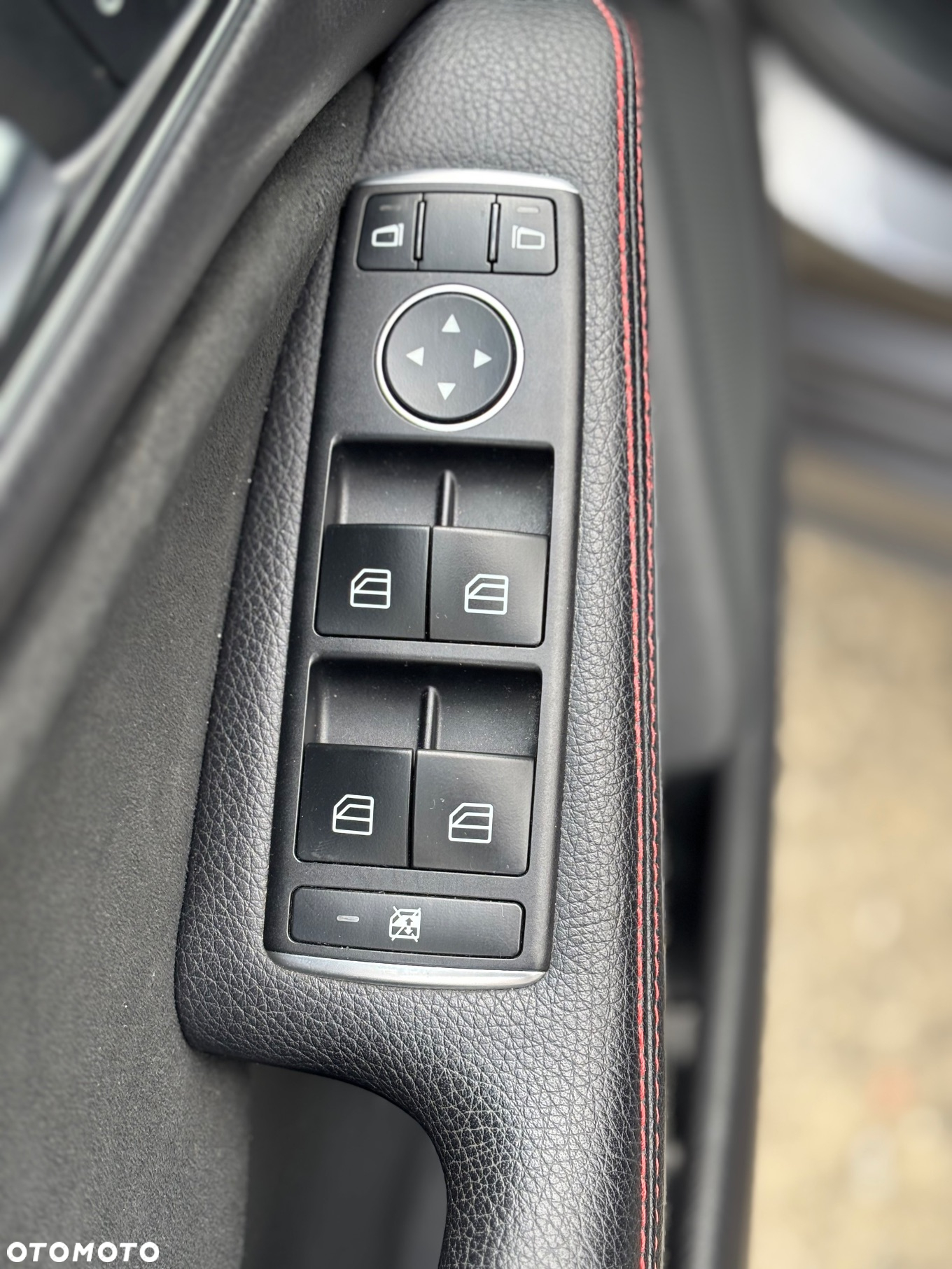 Mercedes-Benz CLA 180 7G-DCT - 31
