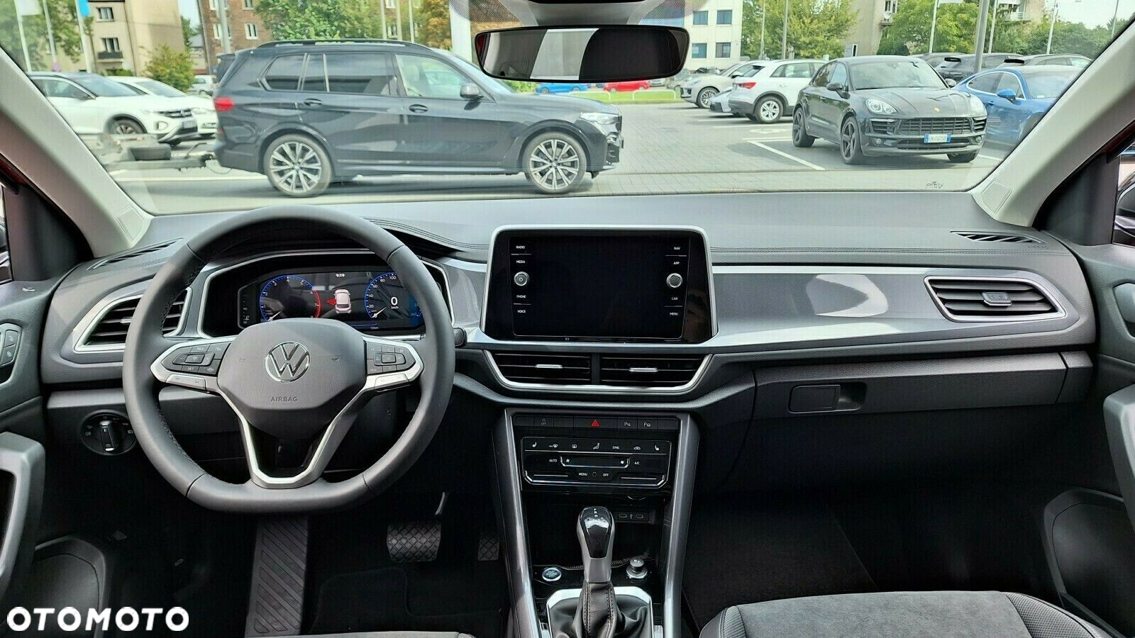 Volkswagen T-Roc - 24