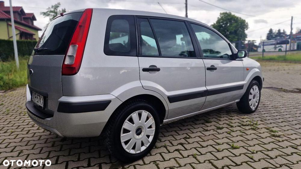 Ford Fusion 1.4 Ambiente - 11