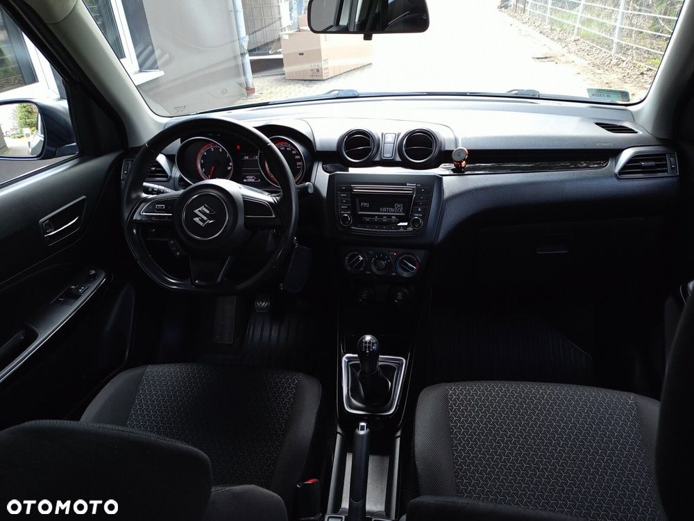 Suzuki Swift 1.2 Premium - 11