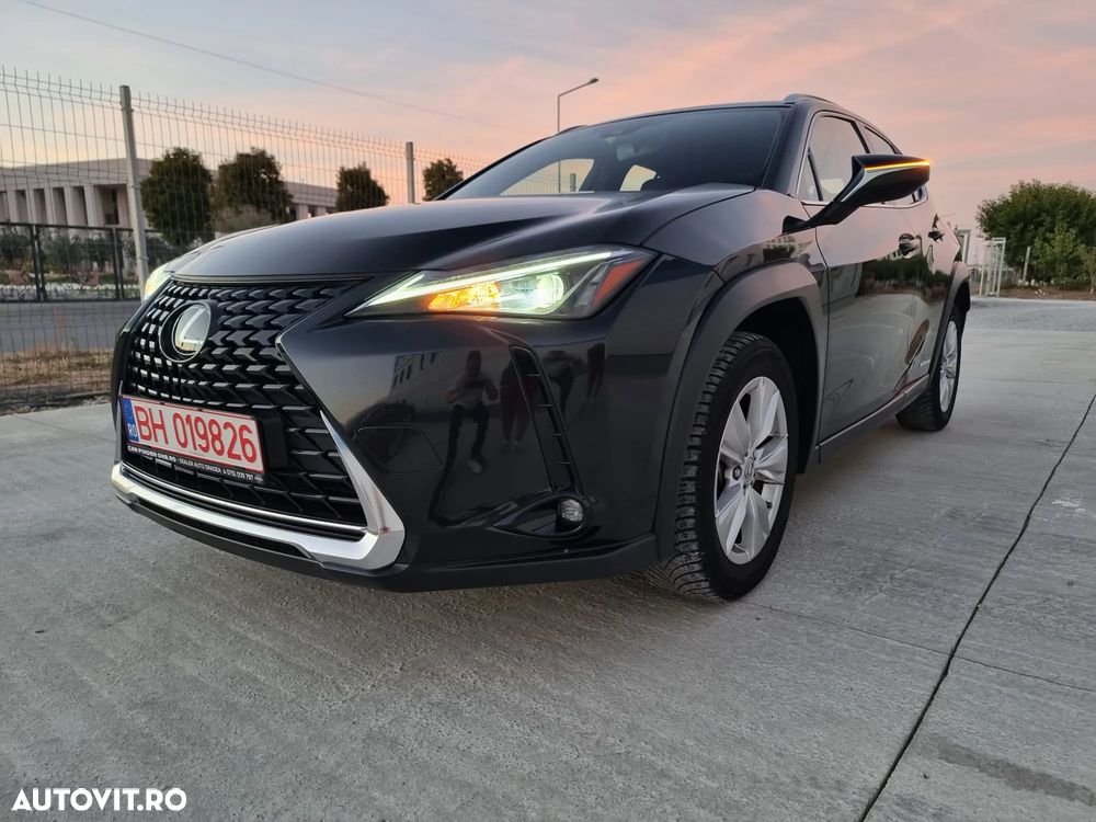 Lexus UX - 15