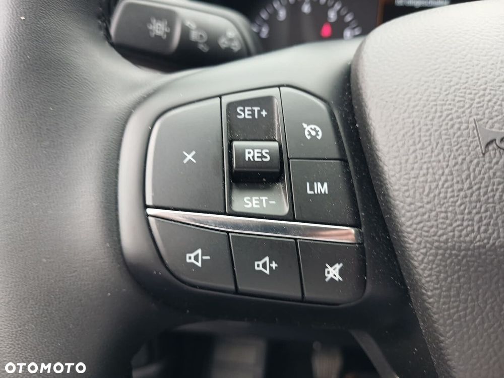Ford Kuga - 13