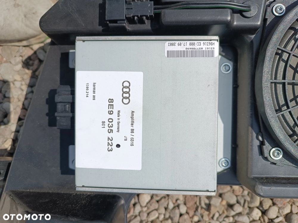 WZMACNIACZ TUBA GŁOŚNIK  AUDI A4 B6 B7 KOMBI - 2