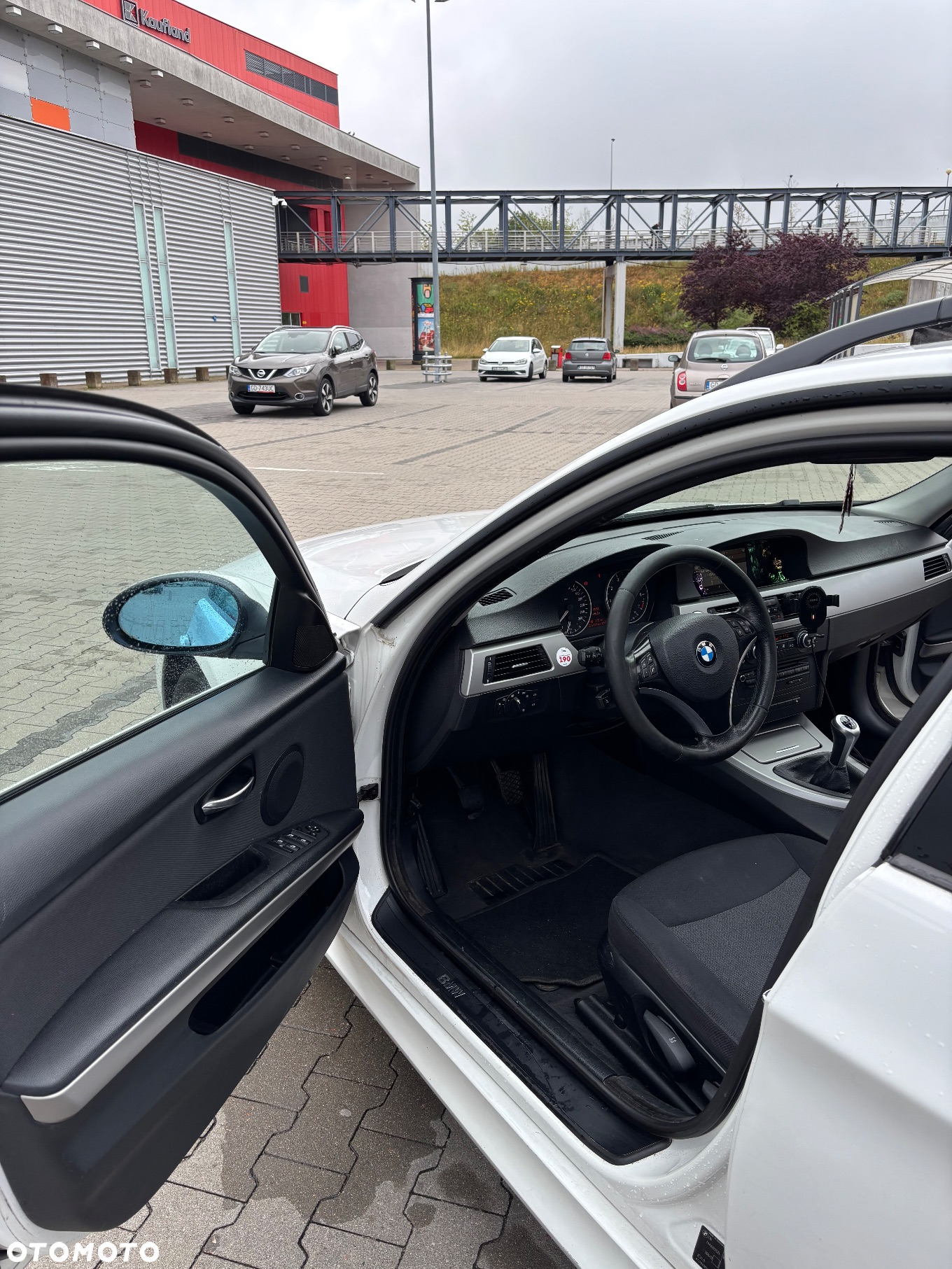 BMW Seria 3 318i - 6