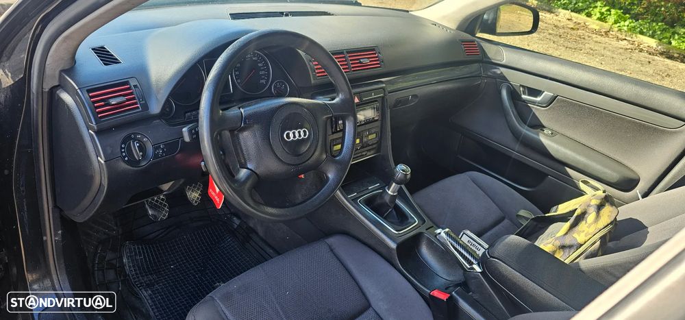Audi A4 1.9 TDI m5 - 8
