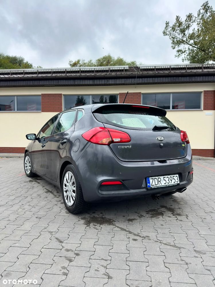 Kia Ceed 2013 photo 2