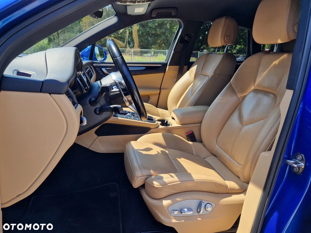 Porsche Macan - 12