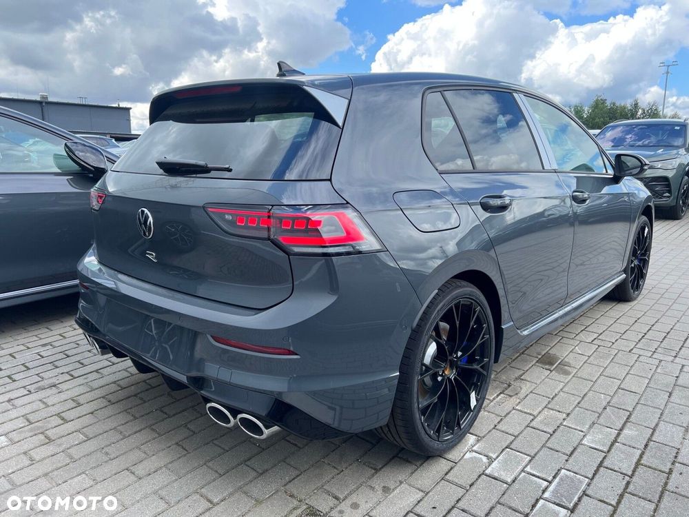 Volkswagen Golf - 5
